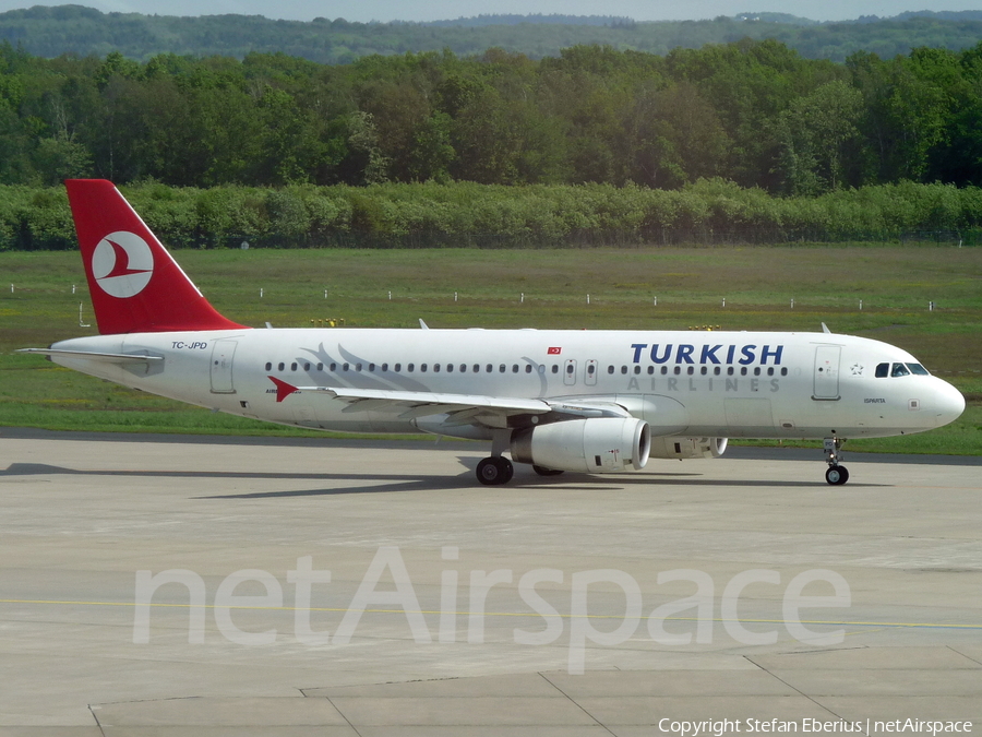 Turkish Airlines Airbus A320-232 (TC-JPD) | Photo 490225