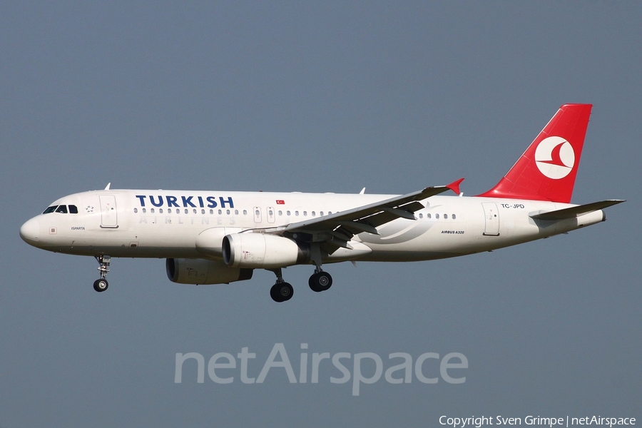 Turkish Airlines Airbus A320-232 (TC-JPD) | Photo 33533