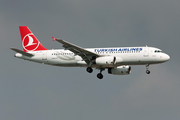 Turkish Airlines Airbus A320-232 (TC-JPD) at  Istanbul - Ataturk, Turkey
