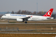Turkish Airlines Airbus A320-232 (TC-JPD) at  Stuttgart, Germany