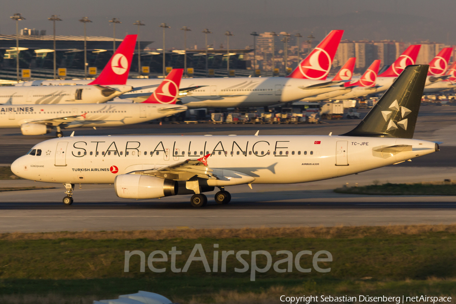 Turkish Airlines Airbus A320-232 (TC-JPE) | Photo 116810