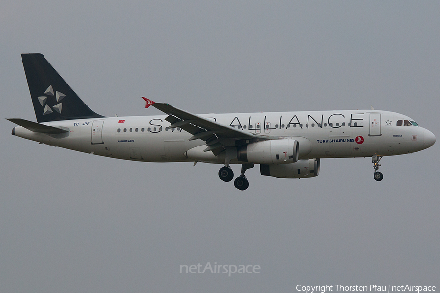Turkish Airlines Airbus A320-232 (TC-JPF) | Photo 70580
