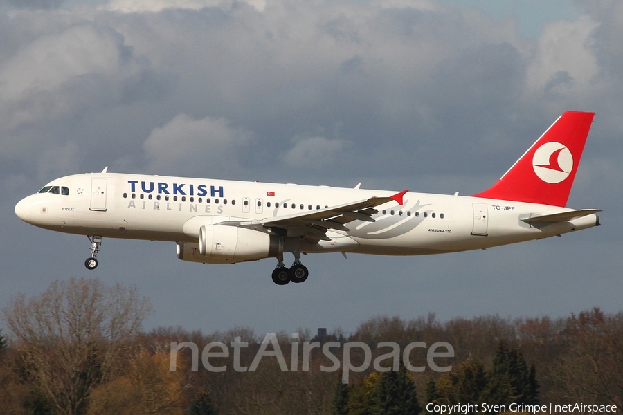 Turkish Airlines Airbus A320-232 (TC-JPF) | Photo 17381