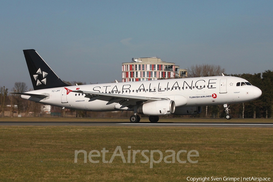 Turkish Airlines Airbus A320-232 (TC-JPF) | Photo 69583