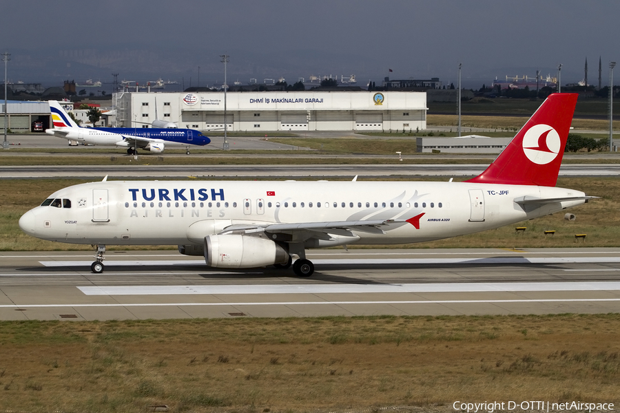 Turkish Airlines Airbus A320-232 (TC-JPF) | Photo 409441