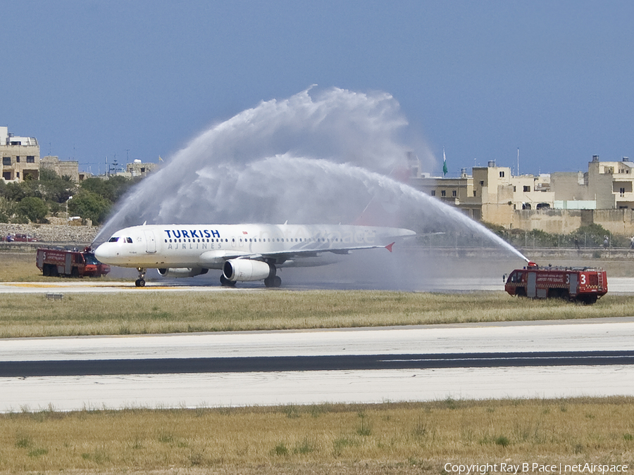 Turkish Airlines Airbus A320-232 (TC-JPF) | Photo 26651