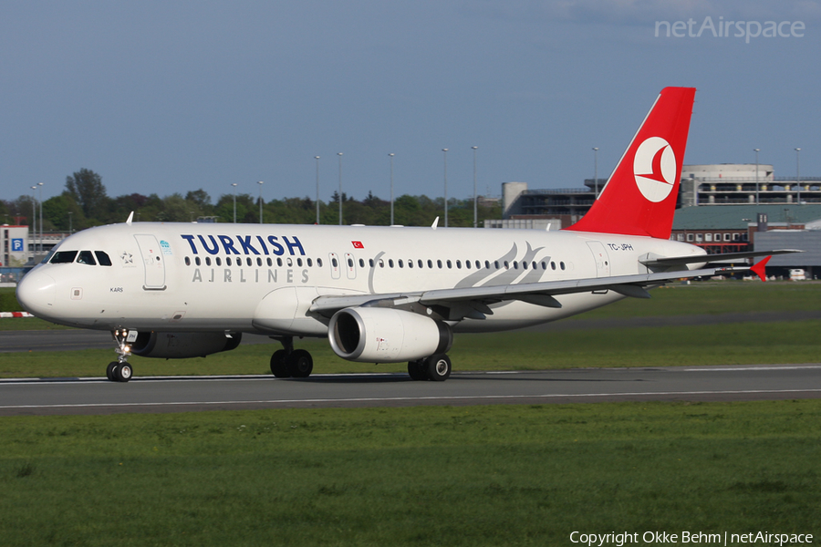 Turkish Airlines Airbus A320-232 (TC-JPH) | Photo 38646