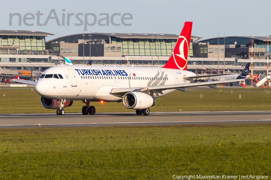 Turkish Airlines Airbus A320-232 (TC-JPH) | Photo 521405