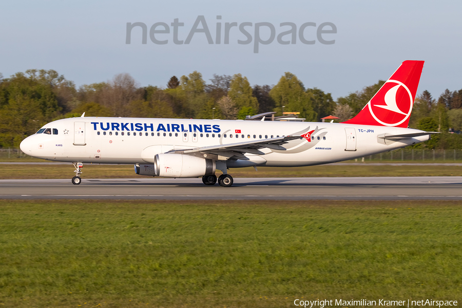 Turkish Airlines Airbus A320-232 (TC-JPH) | Photo 521406
