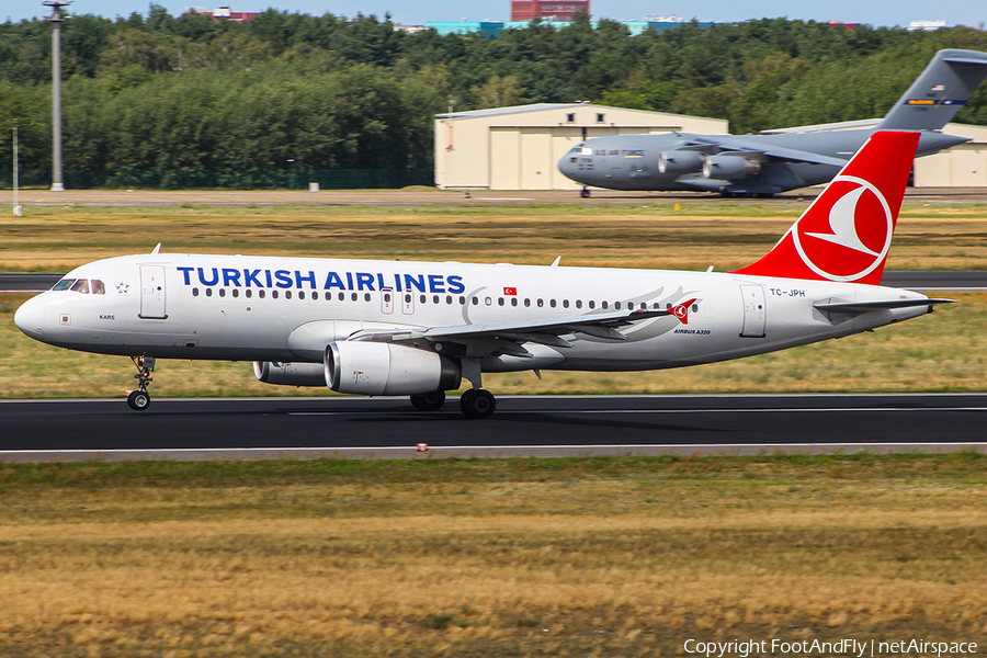 Turkish Airlines Airbus A320-232 (TC-JPH) | Photo 151337