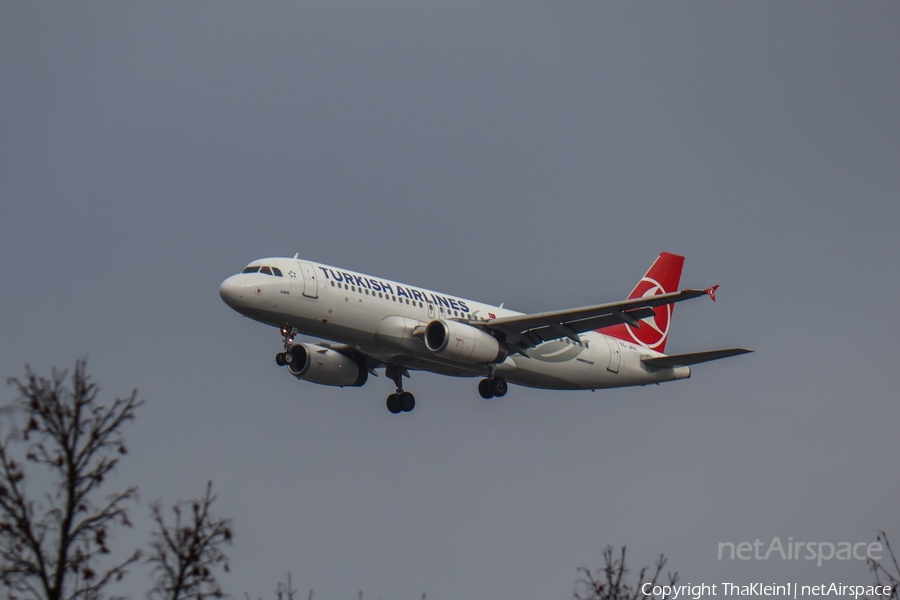 Turkish Airlines Airbus A320-232 (TC-JPH) | Photo 434240