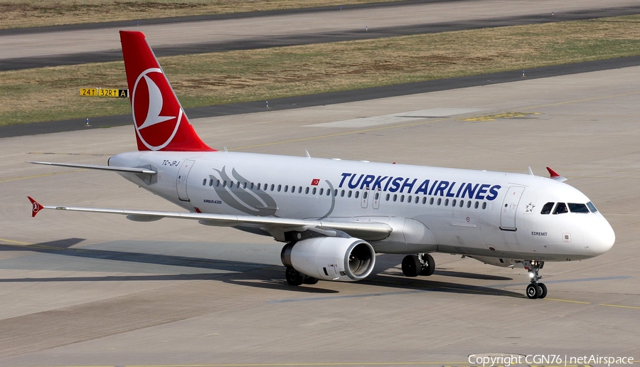 Turkish Airlines Airbus A320-232 (TC-JPJ) | Photo 442541