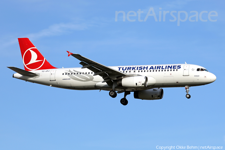 Turkish Airlines Airbus A320-232 (TC-JPJ) | Photo 479051