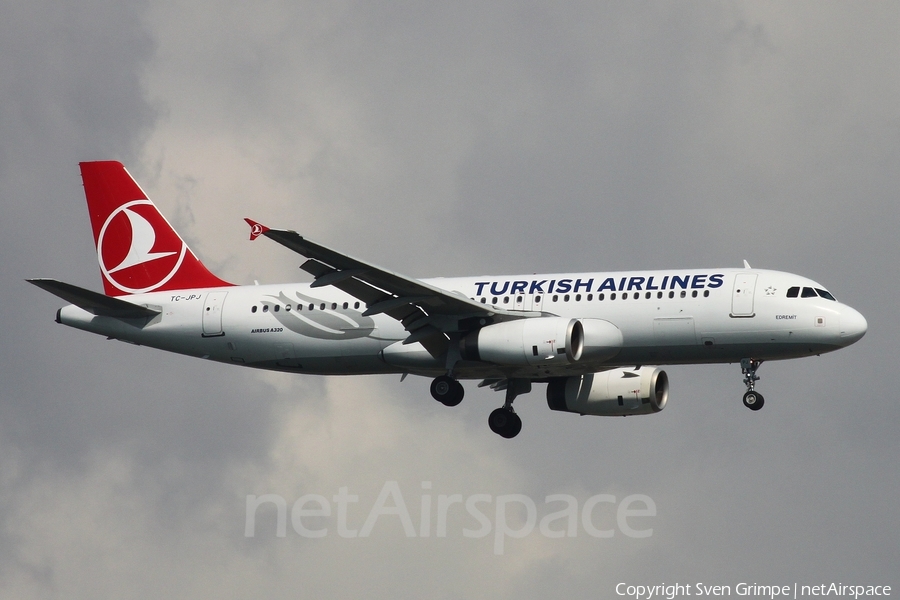 Turkish Airlines Airbus A320-232 (TC-JPJ) | Photo 440565
