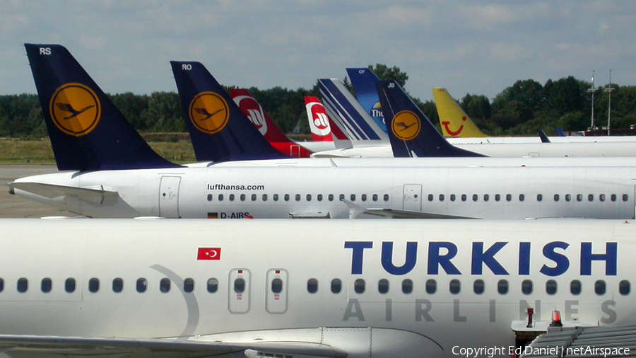 Turkish Airlines Airbus A320-232 (TC-JPK) | Photo 1278