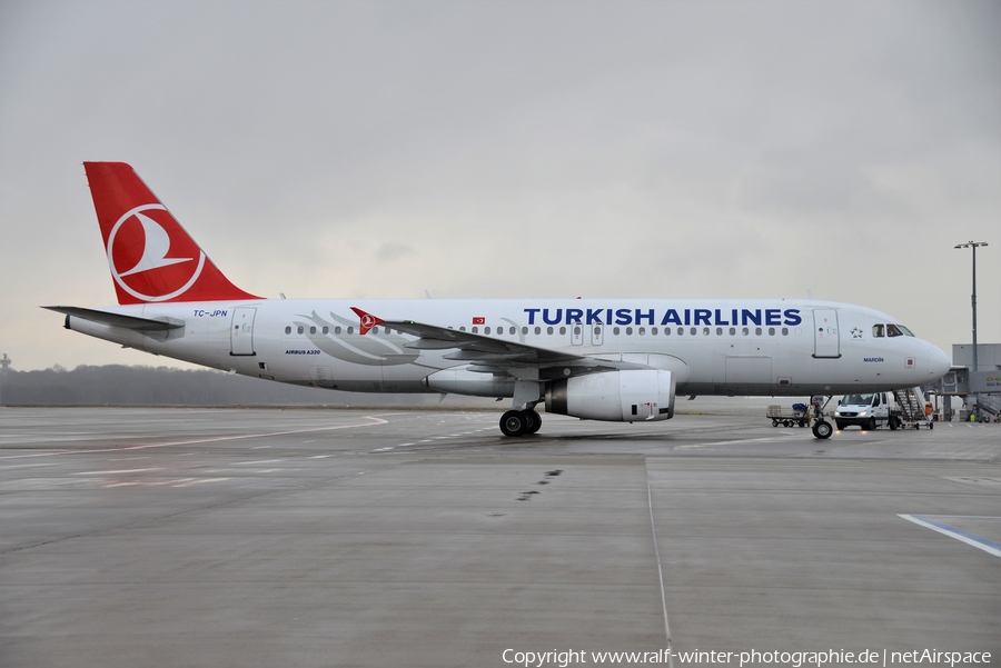 Turkish Airlines Airbus A320-232 (TC-JPN) | Photo 442595