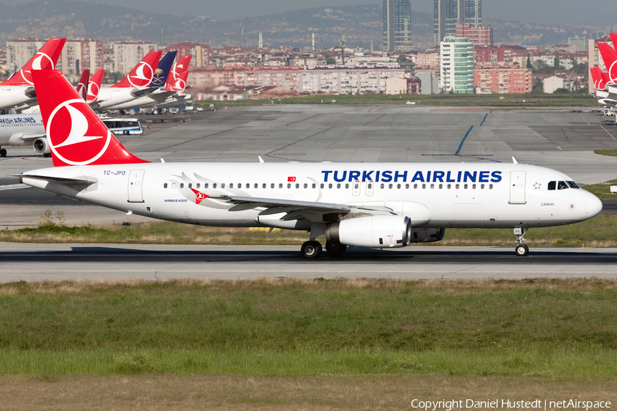 Turkish Airlines Airbus A320-232 (TC-JPO) | Photo 495948