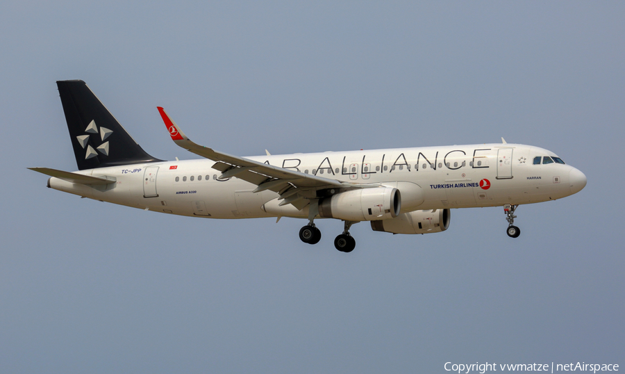 Turkish Airlines Airbus A320-232 (TC-JPP) | Photo 247633