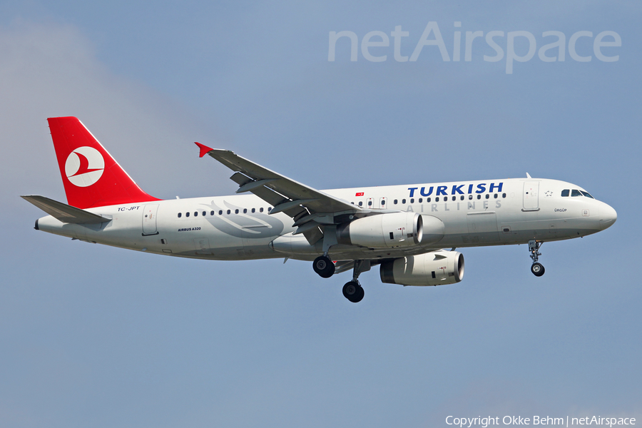 Turkish Airlines Airbus A320-232 (TC-JPT) | Photo 71614