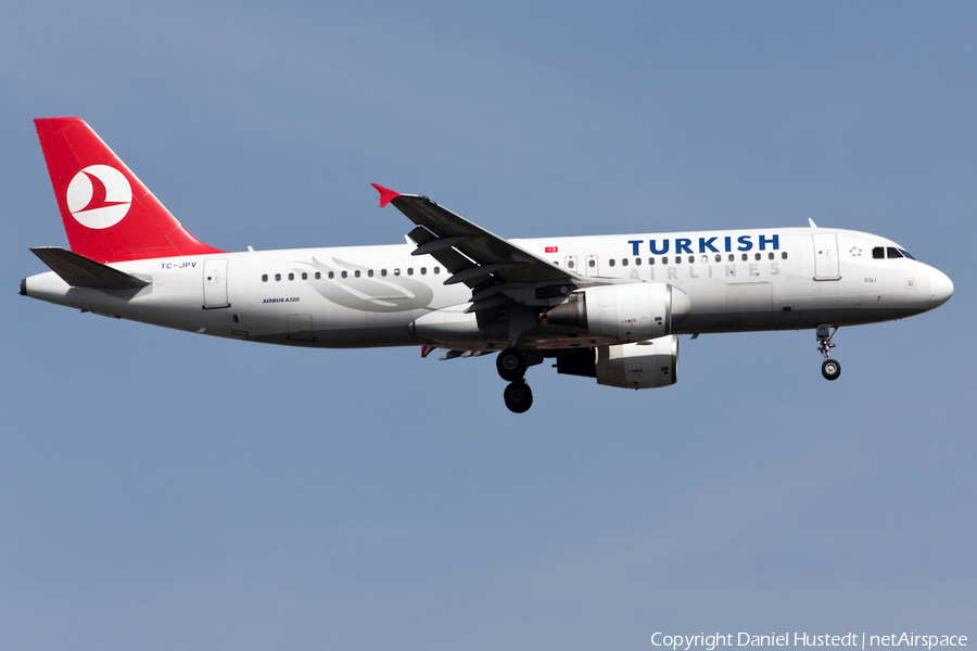 Turkish Airlines Airbus A320-214 (TC-JPV) | Photo 498058