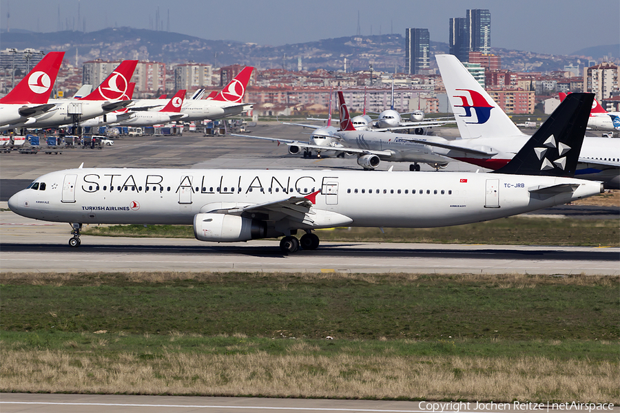 Turkish Airlines Airbus A321-231 (TC-JRB) | Photo 74842