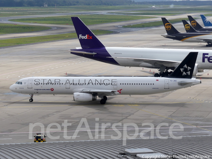 Turkish Airlines Airbus A321-231 (TC-JRD) | Photo 468783