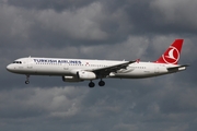 Turkish Airlines Airbus A321-231 (TC-JRD) at  Hamburg - Fuhlsbuettel (Helmut Schmidt), Germany