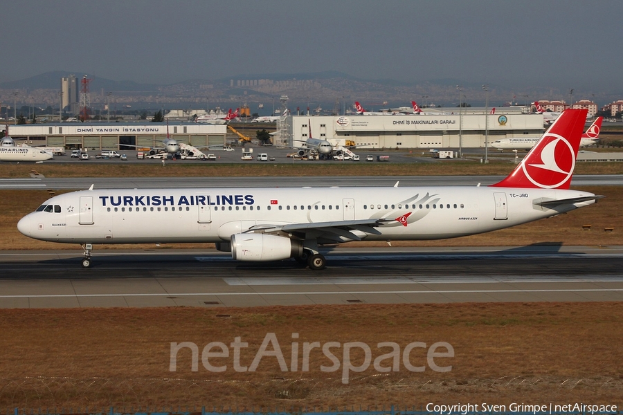 Turkish Airlines Airbus A321-231 (TC-JRD) | Photo 90118