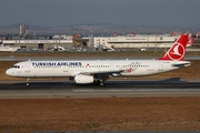 Turkish Airlines Airbus A321-231 (TC-JRD) at  Istanbul - Ataturk, Turkey