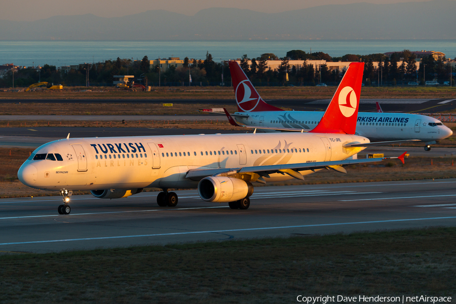 Turkish Airlines Airbus A321-231 (TC-JRE) | Photo 33380