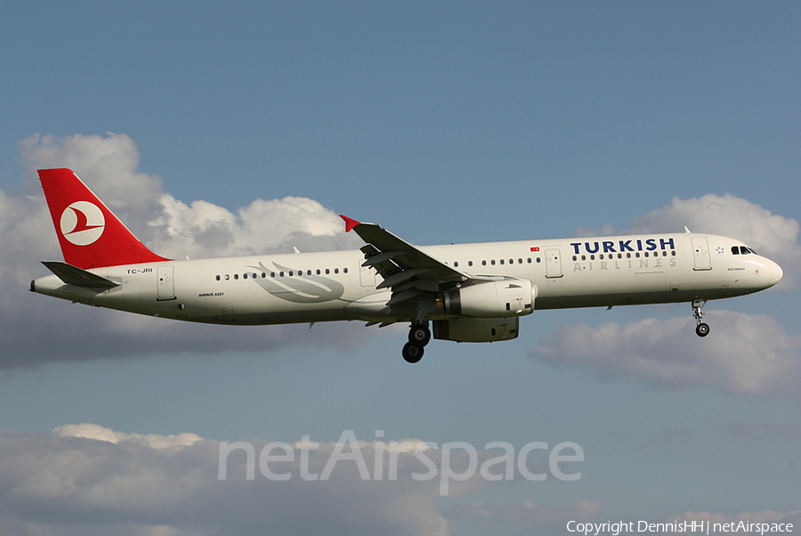 Turkish Airlines Airbus A321-231 (TC-JRI) | Photo 403882