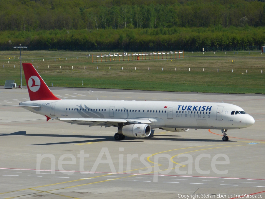 Turkish Airlines Airbus A321-231 (TC-JRJ) | Photo 660486