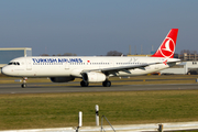Turkish Airlines Airbus A321-231 (TC-JRM) at  Hamburg - Fuhlsbuettel (Helmut Schmidt), Germany