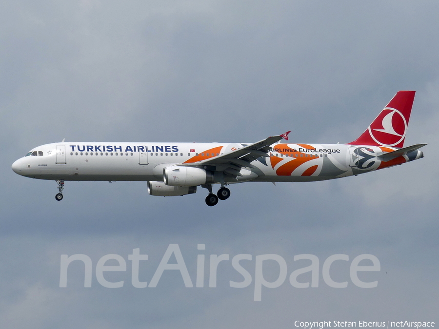 Turkish Airlines Airbus A321-231 (TC-JRO) | Photo 465223