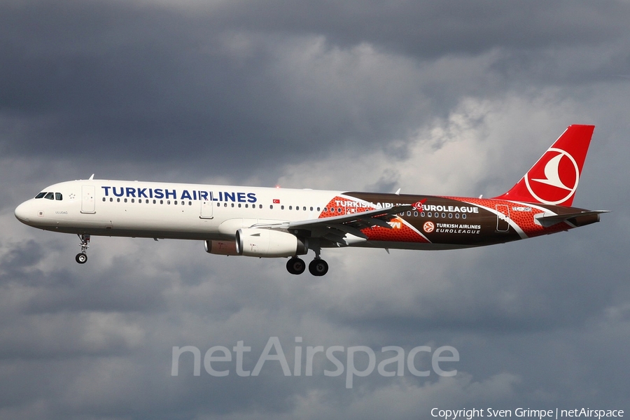 Turkish Airlines Airbus A321-231 (TC-JRO) | Photo 11497