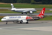 Turkish Airlines Airbus A321-231 (TC-JRO) at  Hamburg - Fuhlsbuettel (Helmut Schmidt), Germany