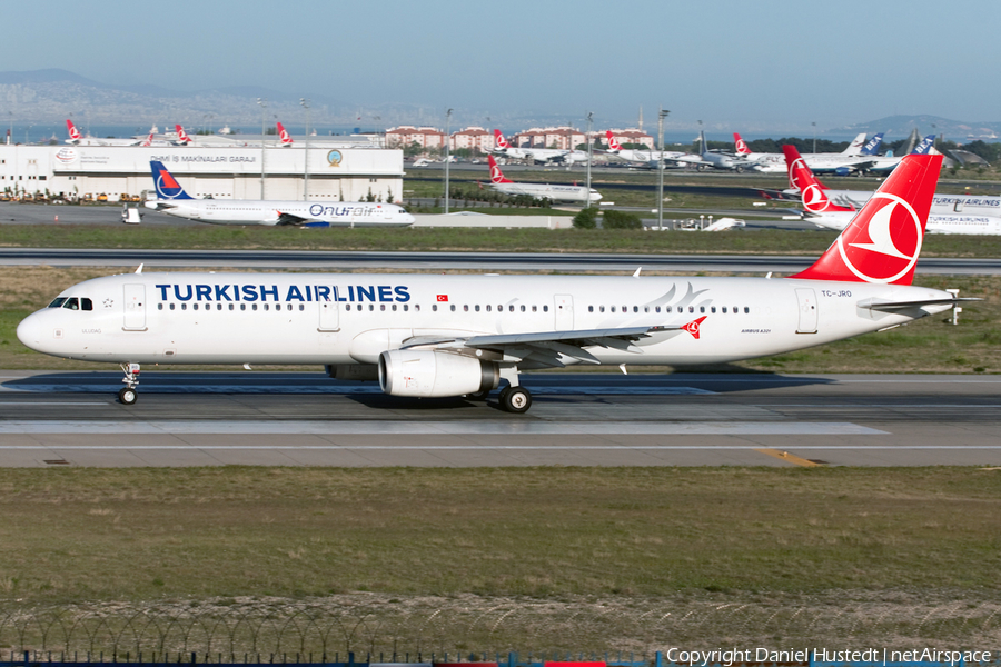 Turkish Airlines Airbus A321-231 (TC-JRO) | Photo 495963