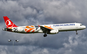 Turkish Airlines Airbus A321-231 (TC-JRO) at  Lisbon - Portela, Portugal