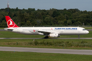 Turkish Airlines Airbus A321-232 (TC-JRP) at  Hamburg - Fuhlsbuettel (Helmut Schmidt), Germany