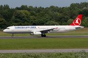 Turkish Airlines Airbus A321-231 (TC-JRR) at  Hamburg - Fuhlsbuettel (Helmut Schmidt), Germany