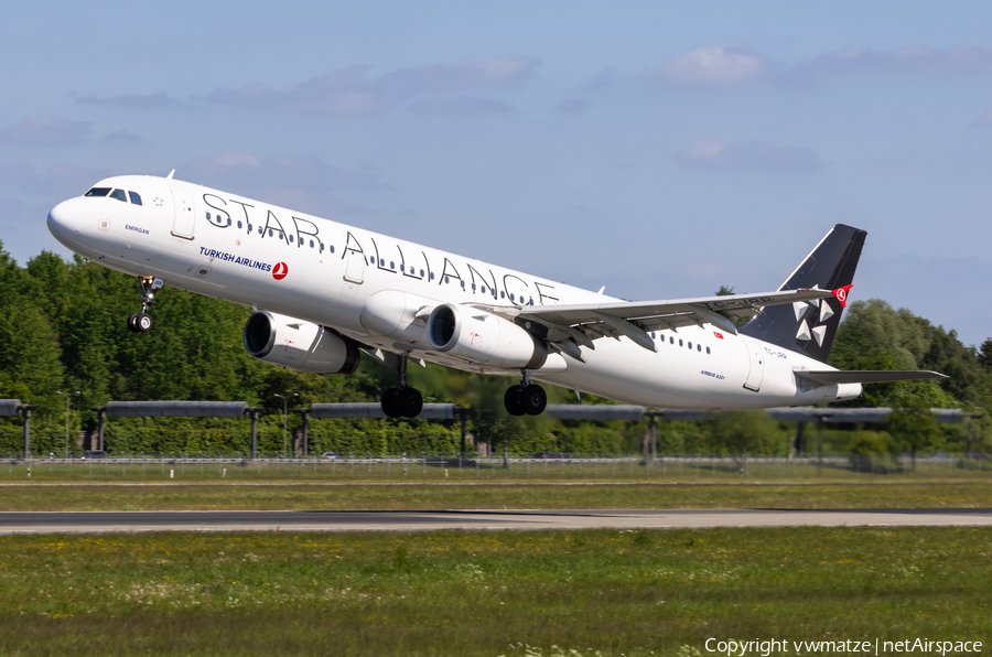 Turkish Airlines Airbus A321-231 (TC-JRR) | Photo 623935