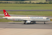 Turkish Airlines Airbus A321-231 (TC-JRS) at  Vienna - Schwechat, Austria