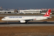 Turkish Airlines Airbus A321-231 (TC-JRT) at  Istanbul - Ataturk, Turkey