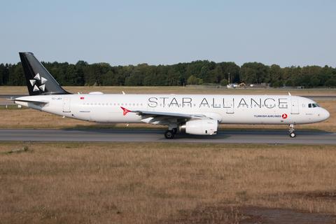 Turkish Airlines Airbus A321-231 (TC-JRY) at  Hamburg - Fuhlsbuettel (Helmut Schmidt), Germany