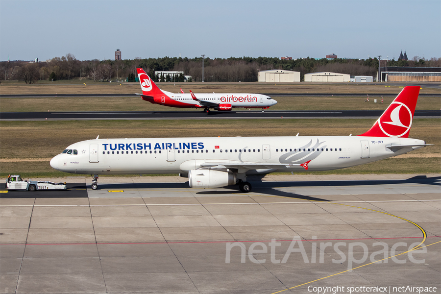 Turkish Airlines Airbus A321-231 (TC-JRY) | Photo 104256