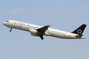 Turkish Airlines Airbus A321-231 (TC-JRY) at  Warsaw - Frederic Chopin International, Poland