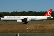 Turkish Airlines Airbus A321-231 (TC-JRZ) at  Hamburg - Fuhlsbuettel (Helmut Schmidt), Germany