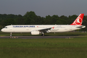 Turkish Airlines Airbus A321-231 (TC-JRZ) at  Hamburg - Fuhlsbuettel (Helmut Schmidt), Germany