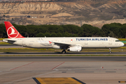 Turkish Airlines Airbus A321-231 (TC-JSC) at  Madrid - Barajas, Spain