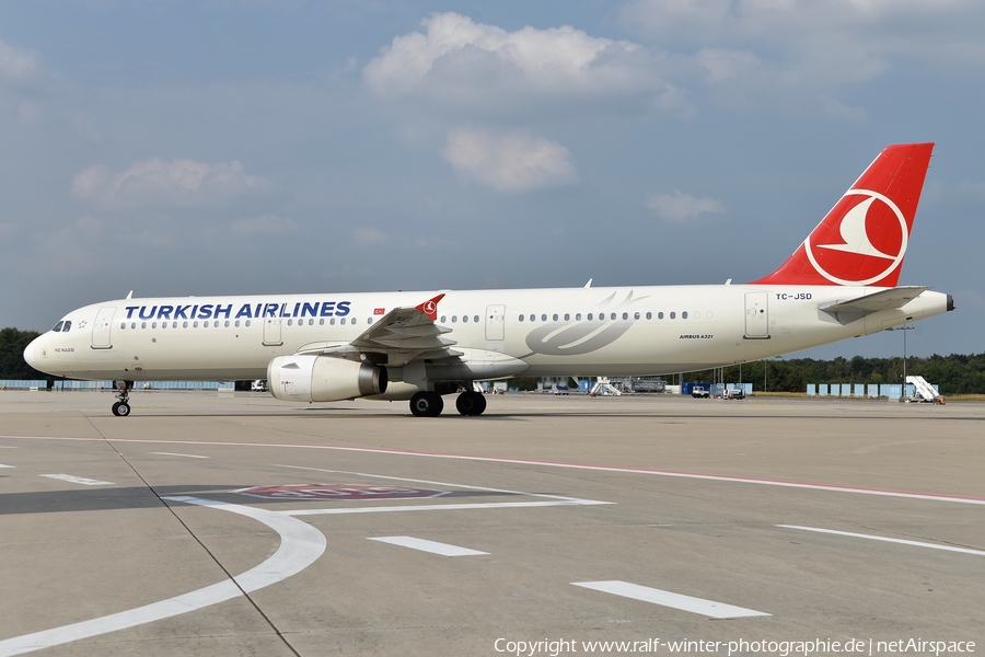 Turkish Airlines Airbus A321-231 (TC-JSD) | Photo 454775